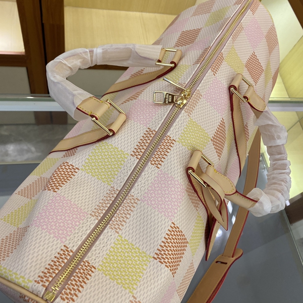 ルイヴィトンバッグ着用イメージ